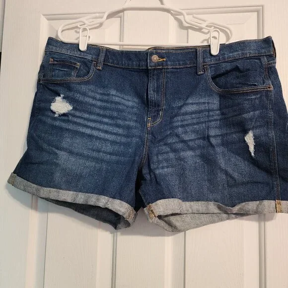OLD NAVY Denim Boyfriend Jean Shorts Cuffed Distressed Cotton women's size 18 - Picture 1 of 4